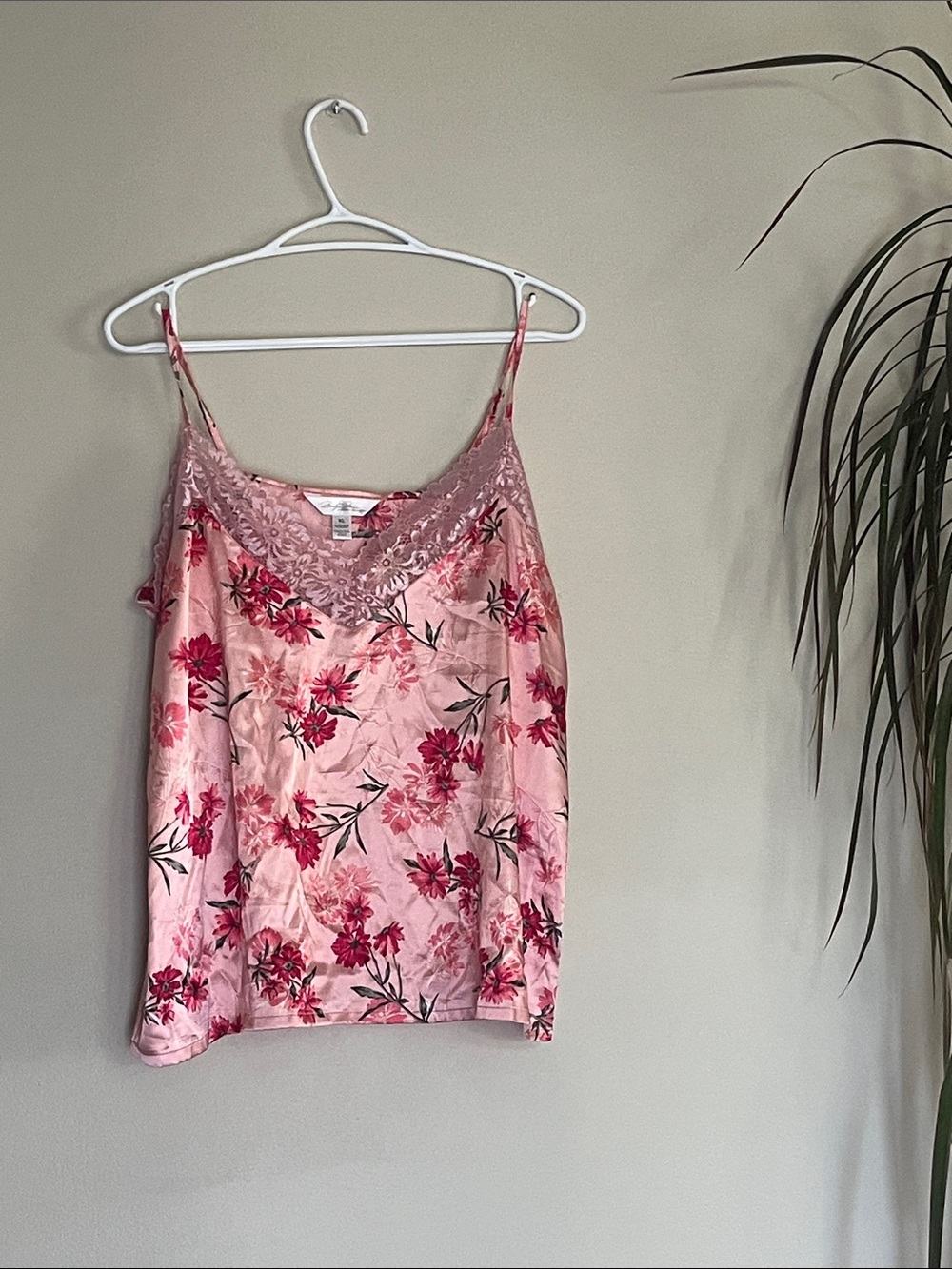 Marilyn Monroe Pink Floral Lace Trim Cami